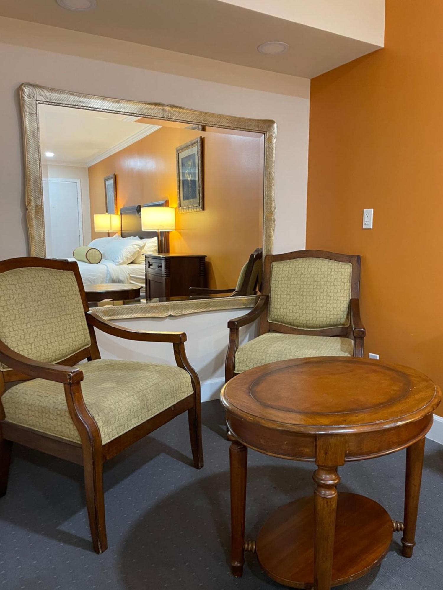 Howard Johnson By Wyndham Ridgecrest, Ca Buitenkant foto