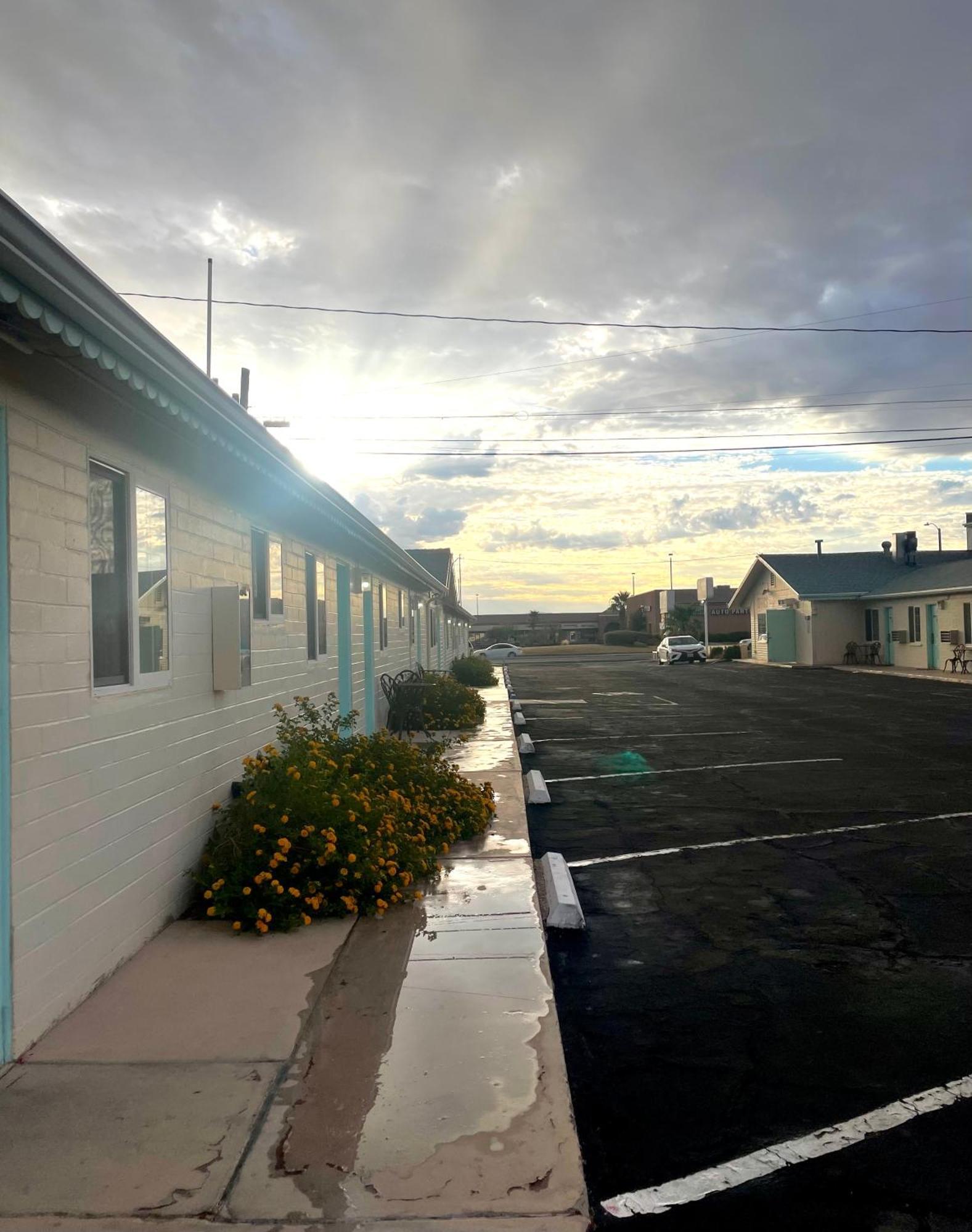 Howard Johnson By Wyndham Ridgecrest, Ca Buitenkant foto