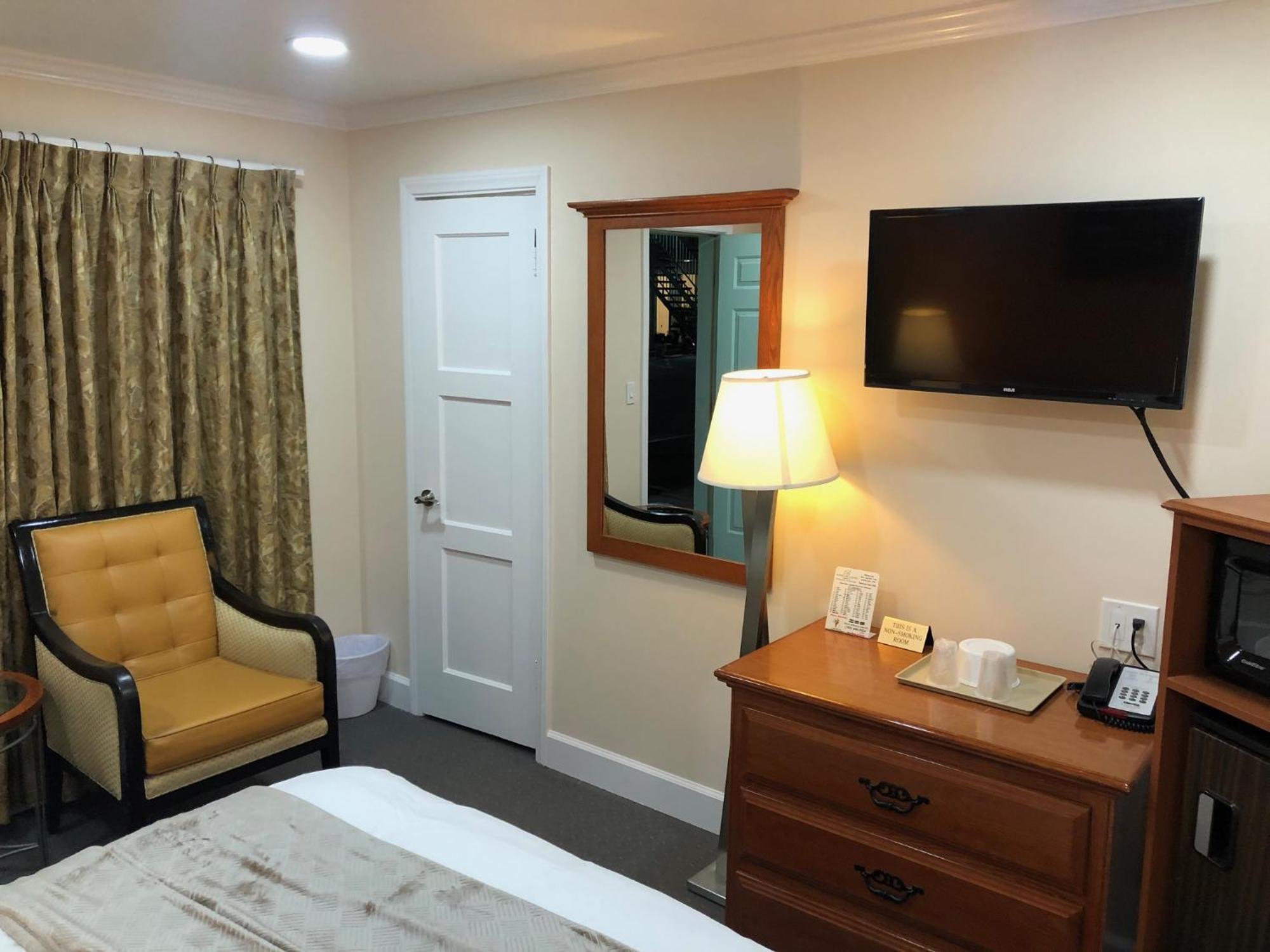 Howard Johnson By Wyndham Ridgecrest, Ca Buitenkant foto